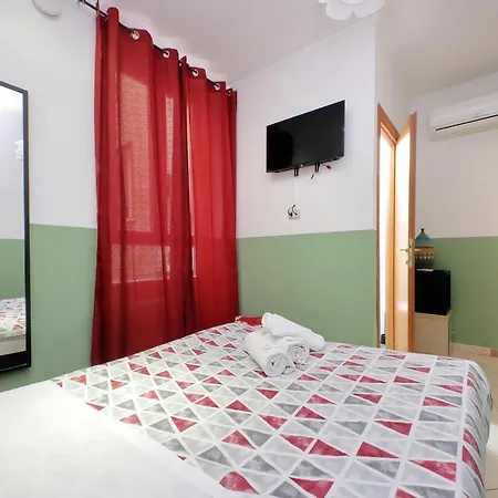 Dandi Domus Guest house 2*